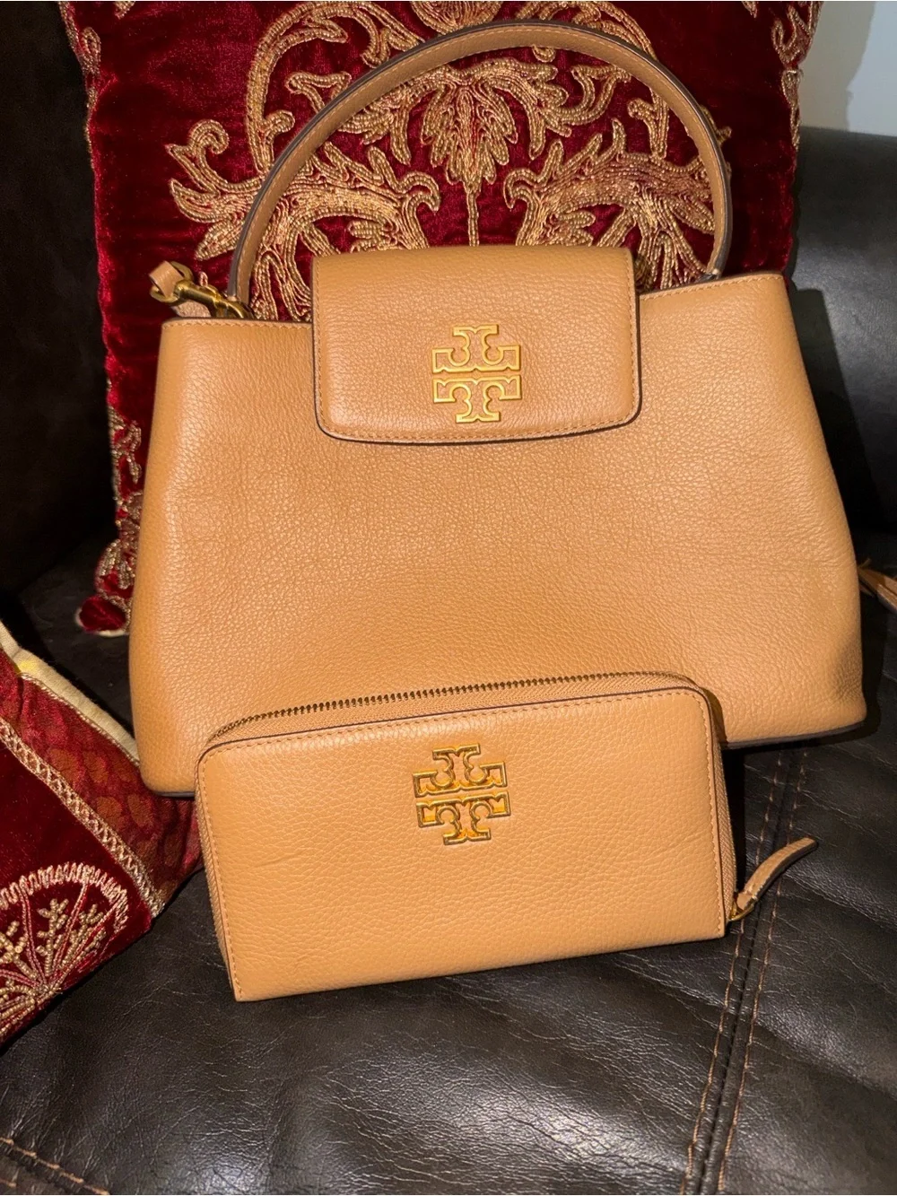 Tory Burch Camel/Tan Pebbled Leather Tote with Zip Wallet Britten Collection.